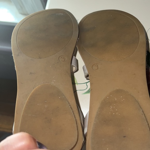 Adorable Sandals - Picture 5 of 6